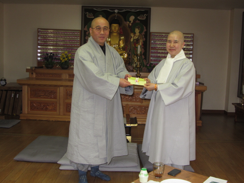 11±â¿¡¼ 2õ¸¸¿øÀ» º¸½ÃÇϼ̽À´Ï´Ù.